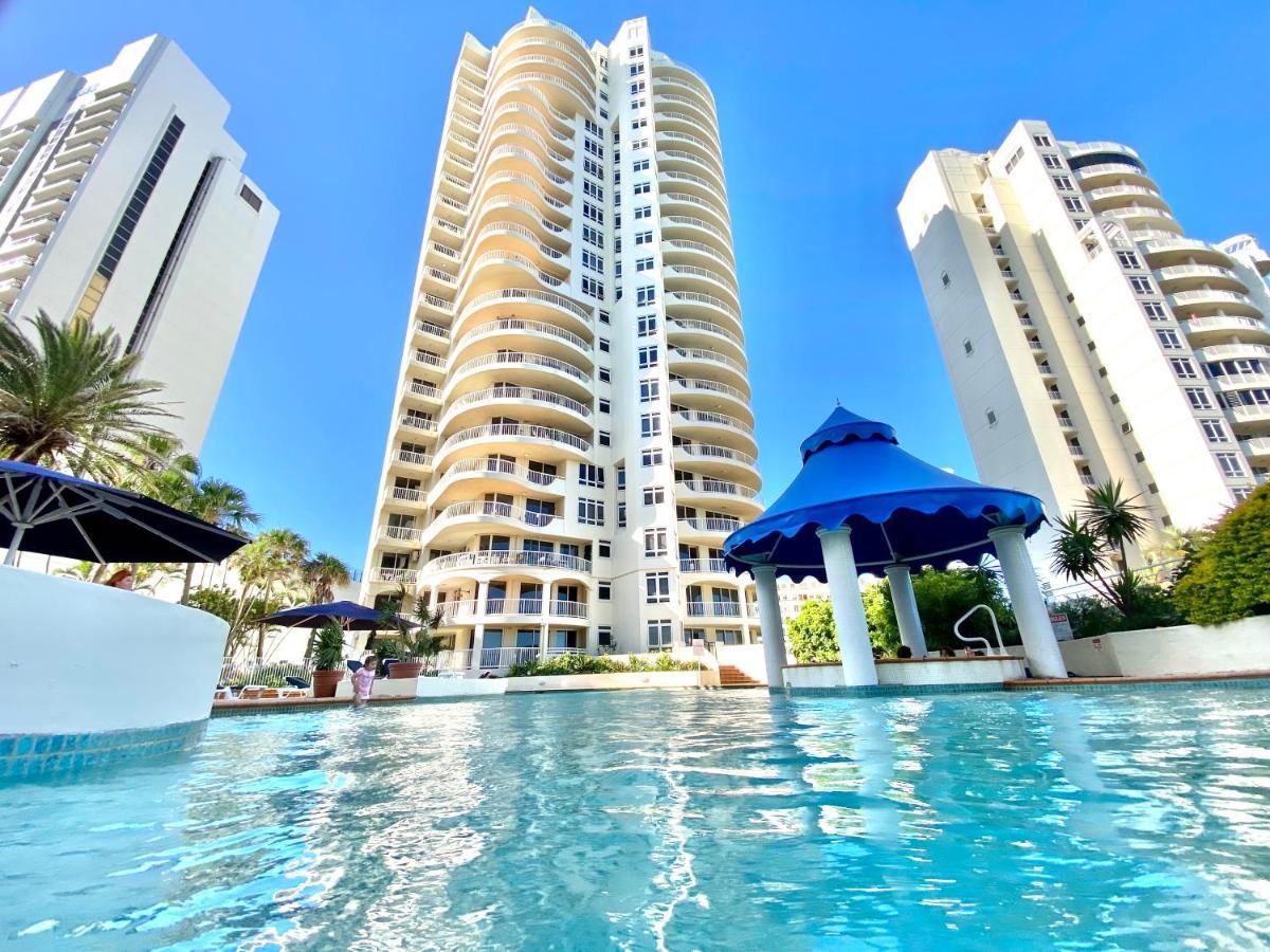 Beachfront Romantic Getaway - Surfers Paradise Apartment Gold Coast