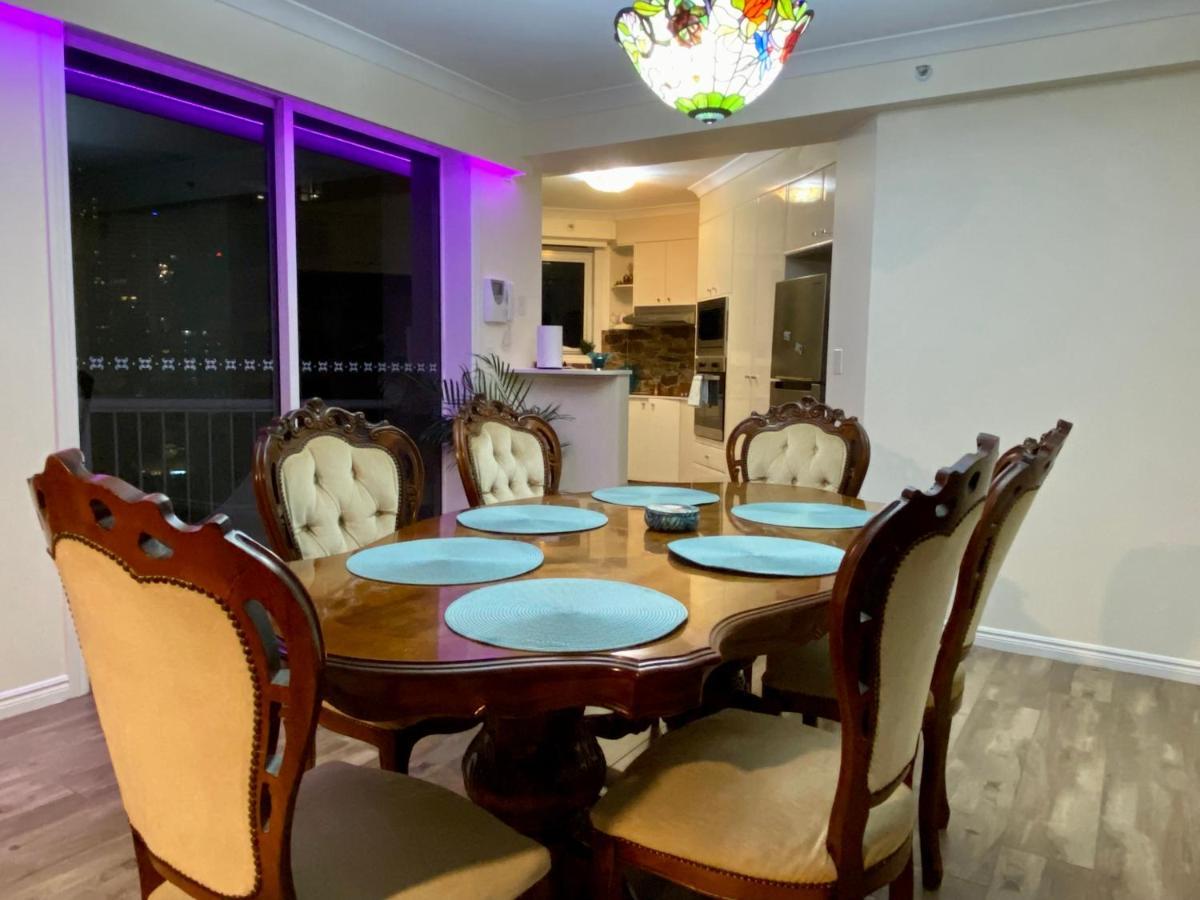 Apartment Beachfront Romantic Getaway - Surfers Paradise *