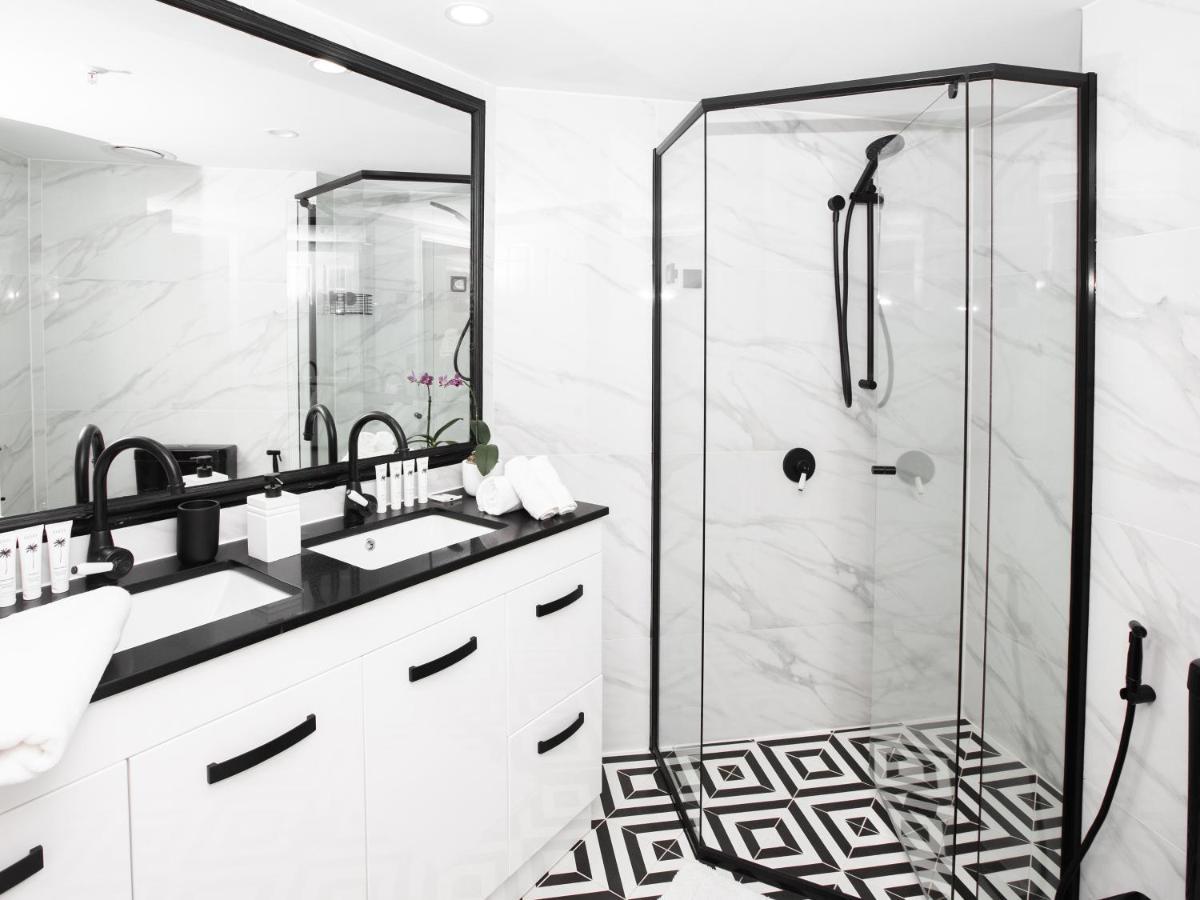 Apartment Beachfront Romantic Getaway - Surfers Paradise *