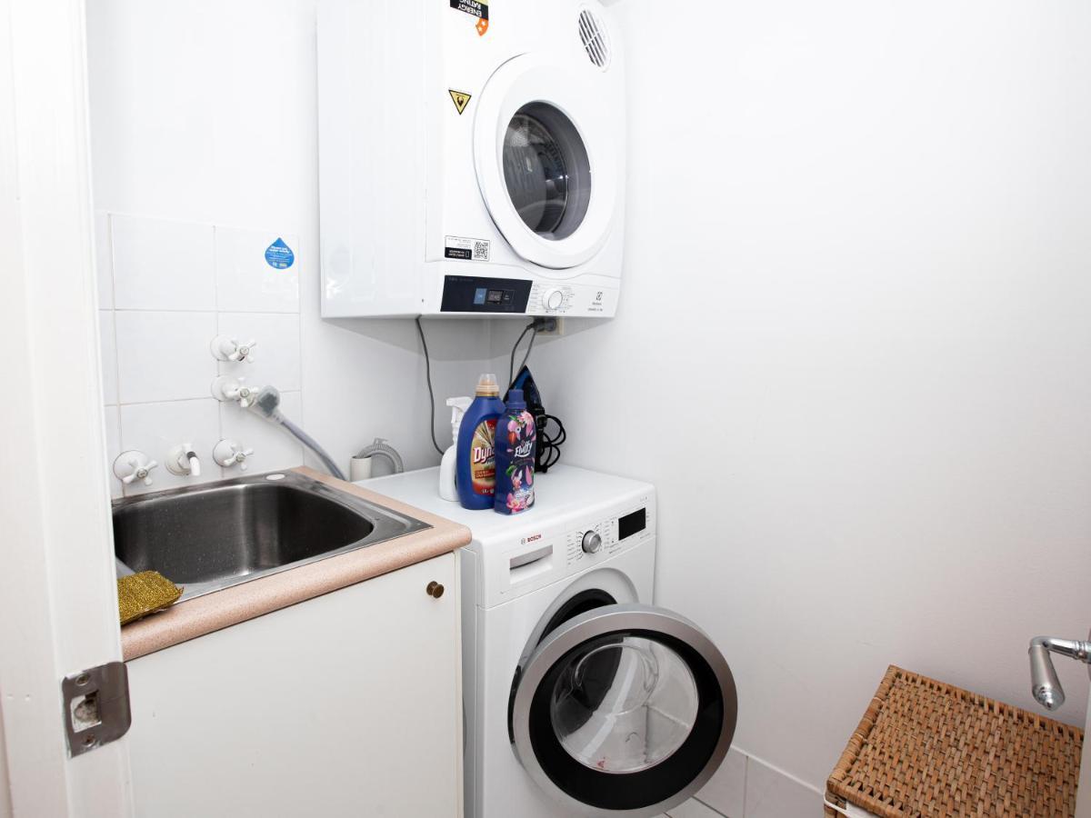 Apartment Beachfront Romantic Getaway - Surfers Paradise *